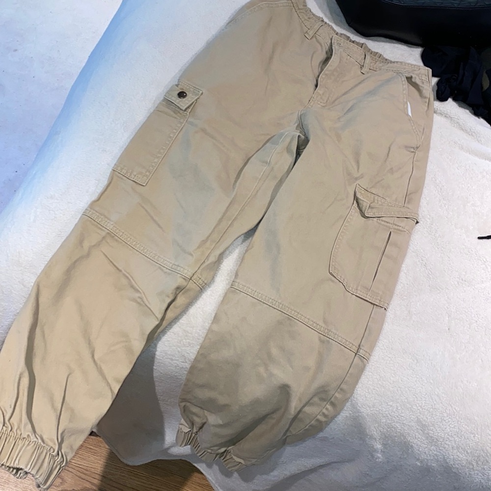 Khaki joggers jeans